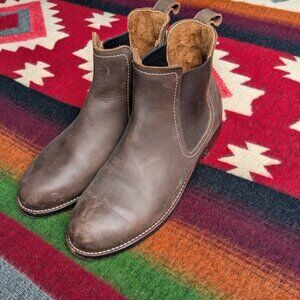 chocolate brown sustainable leather Chelsea boots/ blundstone-style boots